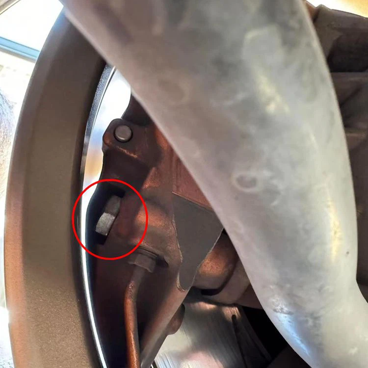 GTR car caliper wheel bolts GTR car caliper wheel bolts